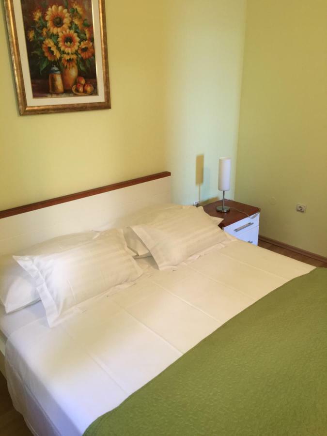 Apartman Tatjana Apartamento Podgora Exterior foto